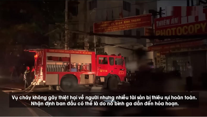 Hoả hoạn tại nhà 3 tầng trên đường Nơ Trang Long ở Bình Thạnh, có thể do nổ bình ga